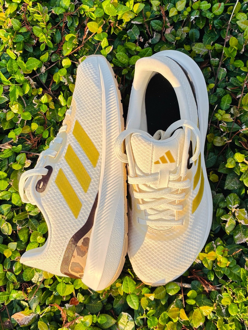 ADIDAS RUNFALCON 3 RUNNING SHOES Sz 6 - Picture 3 of 10
